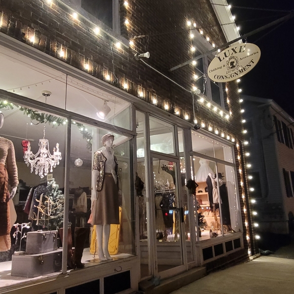 Luxe consignmet  376 pleasant st Northampton MA 01060 - Picture 6 of 12